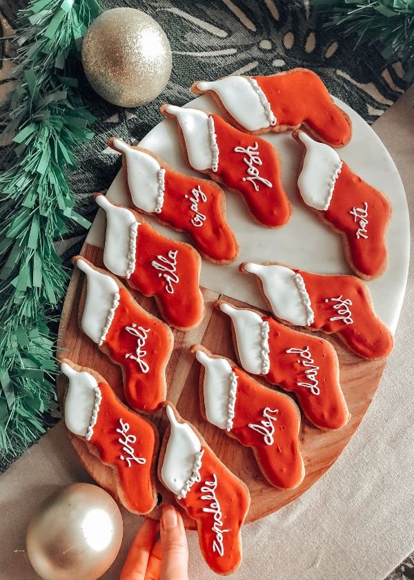  Royal Icing biscuit name tags for the table 